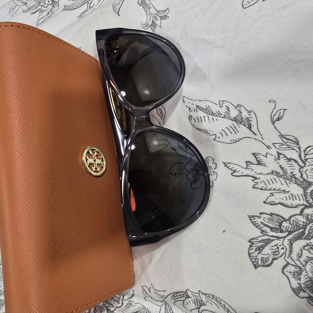 Black Sunglasses with Brown Wallet